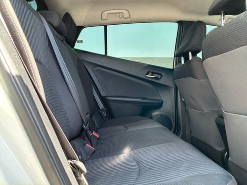 Used 2016 Toyota Prius Two FWD image 17