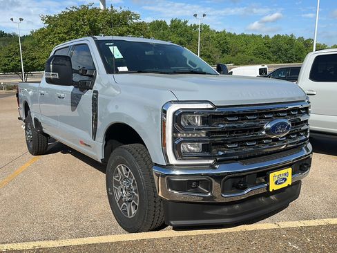 New 2026 Ford F250 Lariat AWD/4WD image 1