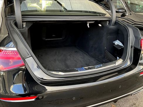 Certified 2022 Mercedes-Benz S 500 4MATIC w/ AMG Line Package image 37