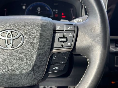 Certified 2025 Toyota Camry SE image 43