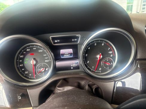Used 2017 Mercedes-Benz GLE 350 4MATIC image 3
