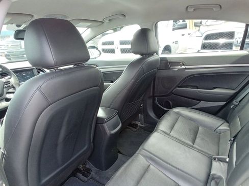 Used 2017 Hyundai Elantra Limited FWD image 10