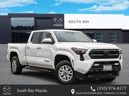Used 2025 Toyota Tacoma SR5 AWD/4WD image 1