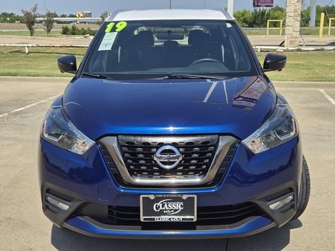 Used 2019 Nissan Kicks SR FWD image 2