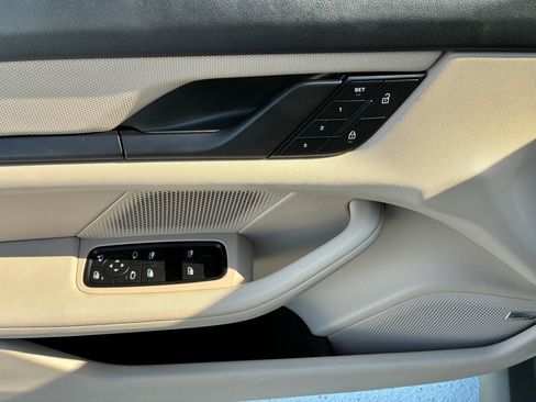 Certified 2022 Porsche Taycan image 24