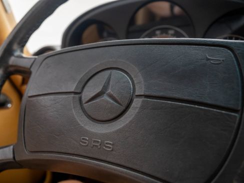 Used 1987 Mercedes-Benz 560 SL image 28