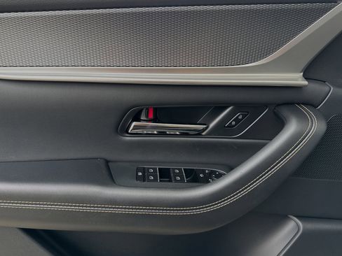 Used 2025 MAZDA CX-70 Plug-In Hybrid w/ Premium Plus image 10