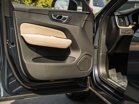 New 2026 Volvo XC60 B5 Plus w/ Climate Package image 39