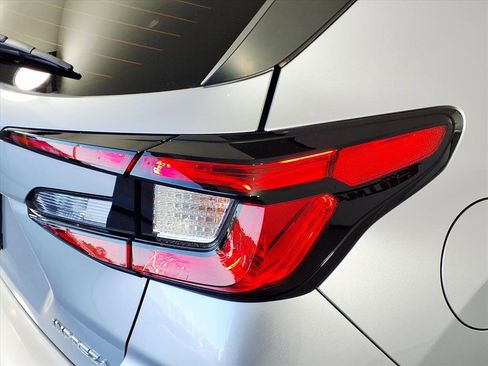 Used 2024 Subaru Impreza 2.0i image 9