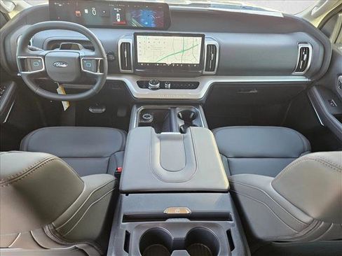 New 2025 Ford Expedition Max Active image 15