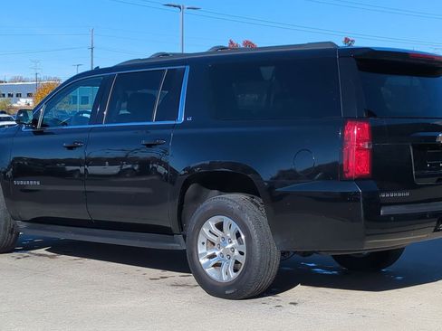 Used 2020 Chevrolet Suburban LT image 3