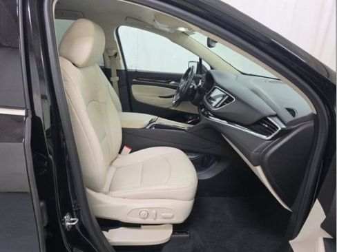 Used 2022 Buick Enclave Essence w/ Sport Touring Edition AWD/4WD image 10