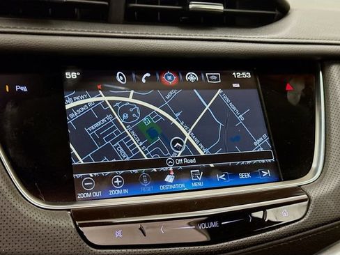 Used 2018 Cadillac XT5 Luxury w/ Driver Awareness Package FWD image 13