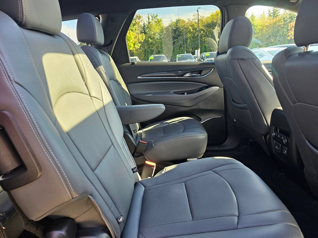 Used 2023 Buick Enclave Essence w/ Experience Buick Package AWD/4WD image 11