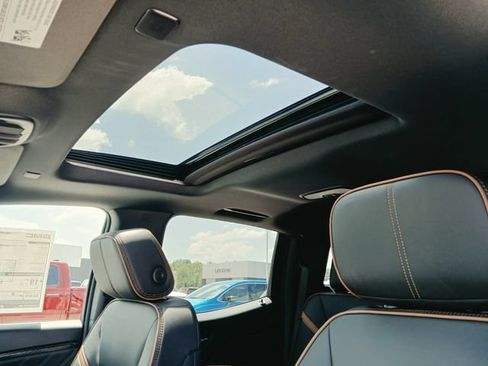 New 2026 GMC Canyon AT4 w/ Technology Plus Package AWD/4WD image 28