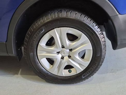 Used 2014 Toyota RAV4 LE FWD image 8