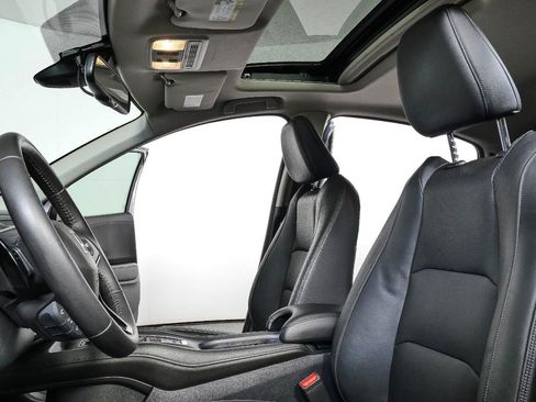 Used 2021 Honda HR-V EX-L image 11