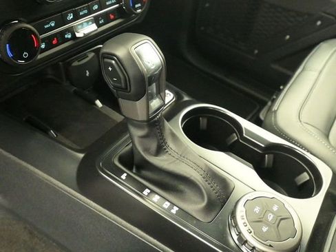 New 2026 Ford Bronco Outer Banks image 18