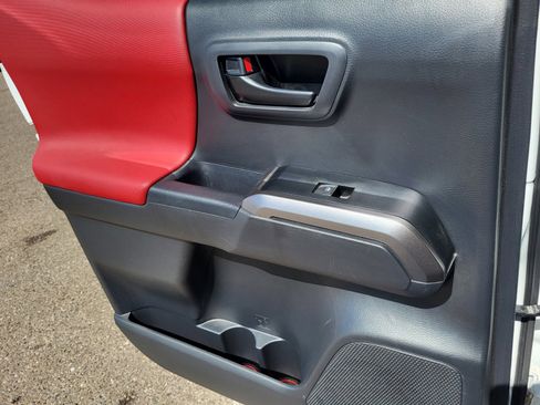 Certified 2023 Toyota Tacoma SR5 w/ Technology Package image 19