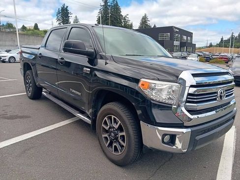 Used 2016 Toyota Tundra SR5 w/ TRD Off Road Package AWD/4WD image 5