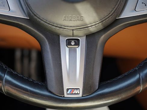 Used 2022 BMW 740i w/ M Sport Package image 30