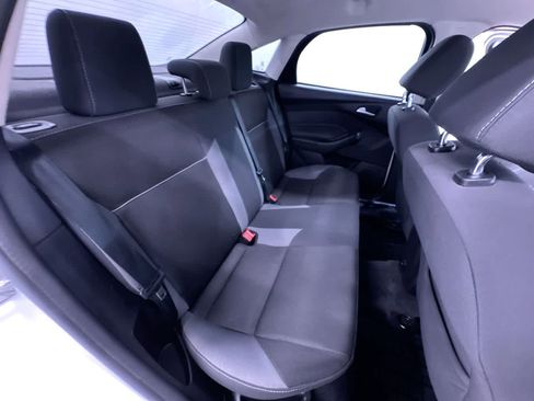 Used 2014 Ford Focus SE FWD image 34