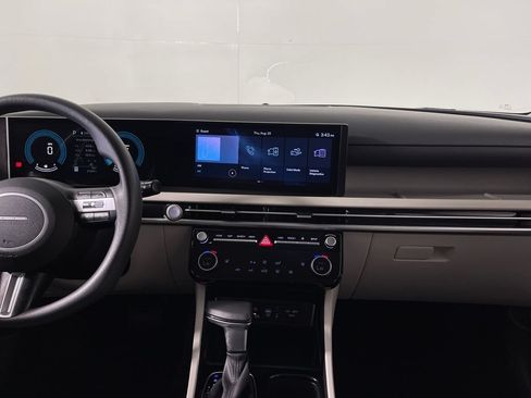 Certified 2025 Hyundai Tucson SEL AWD/4WD image 16
