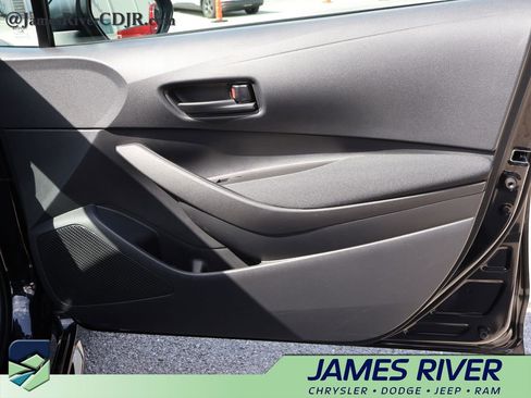 Used 2026 Toyota Corolla LE FWD image 8