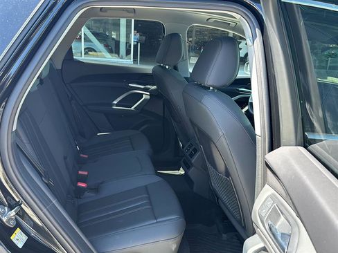 Used 2025 Audi Q5 Premium w/ Convenience Package AWD/4WD image 15