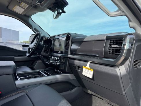 New 2026 Ford F250 Lariat w/ Black Appearance Package image 18