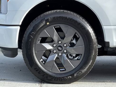 Used 2024 Ford F150 Lightning Flash image 33