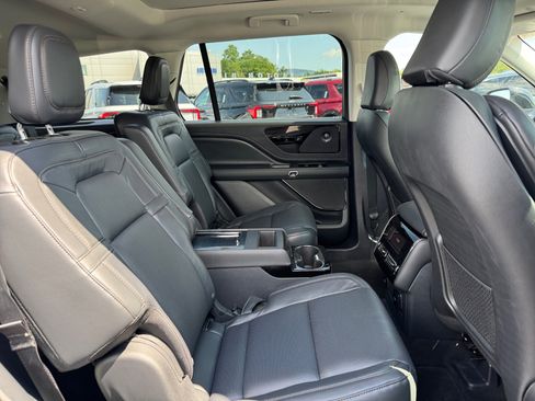 New 2025 Lincoln Aviator Reserve w/ Illumination Package AWD/4WD image 28