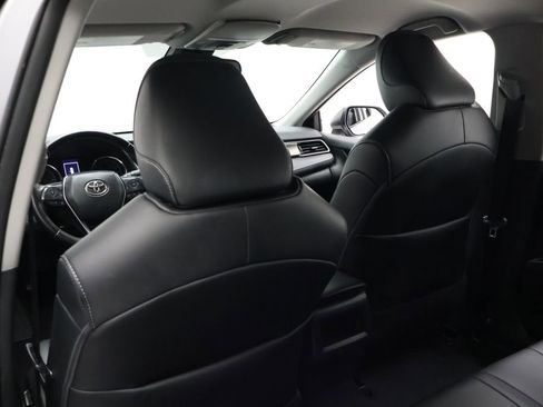 Certified 2020 Toyota Camry SE image 20