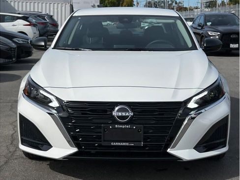 Used 2025 Nissan Altima 2.5 S image 2