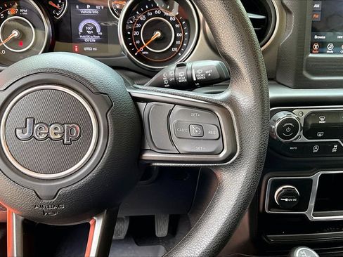Used 2023 Jeep Wrangler Sport AWD/4WD image 10