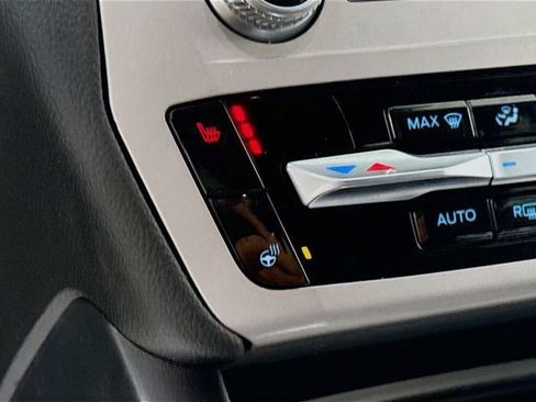 Certified 2022 Ford Explorer XLT w/ Equipment Group 202A image 19