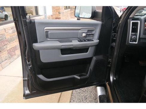 Used 2018 RAM 1500 Big Horn image 9