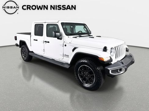 Used 2023 Jeep Gladiator Overland w/ Trailer Tow Package image 4