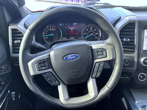 Used 2021 Ford Expedition XLT image 12