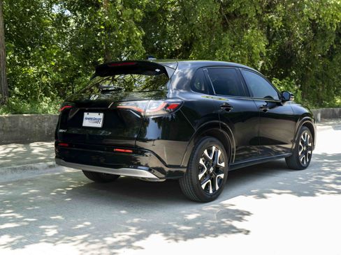 Used 2026 Honda HR-V EX-L image 9