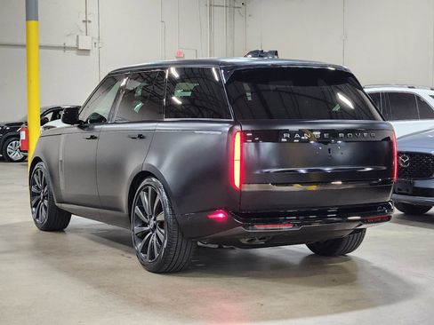 Used 2024 Land Rover Range Rover SV AWD/4WD image 11