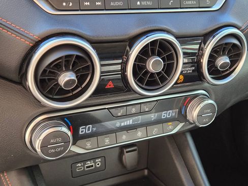 Used 2023 Nissan Sentra SR w/ SR Premium Package image 27