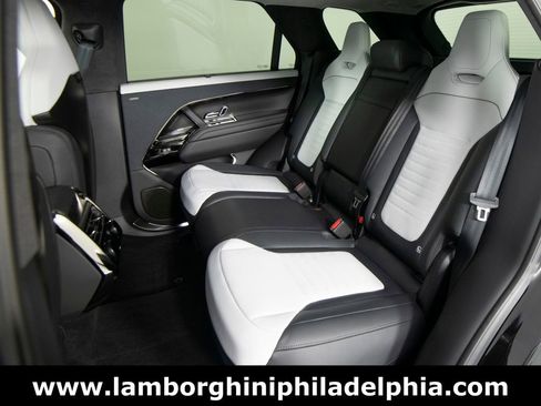 Used 2024 Land Rover Range Rover Sport image 32