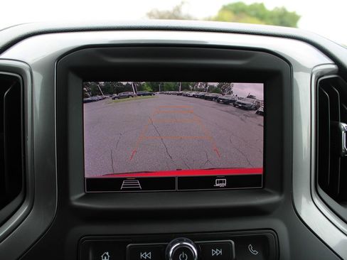 Used 2022 Chevrolet Silverado 1500 Custom AWD/4WD image 23