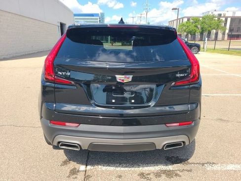 Used 2023 Cadillac XT4 Premium Luxury w/ Driver Assist Package FWD image 5