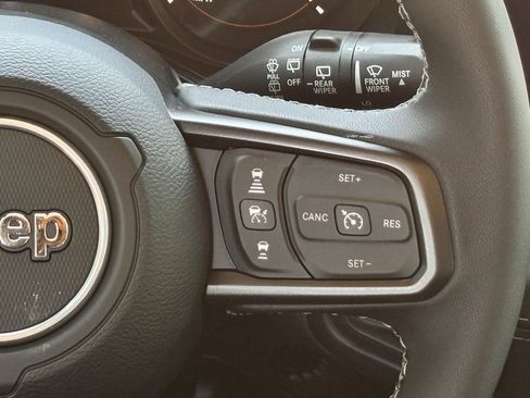 New 2025 Jeep Wrangler Unlimited Rubicon w/ XTREMEE 35" Tire Package image 12