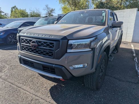 Used 2022 Nissan Frontier PRO-4X w/ Pro-4X Premium Package AWD/4WD image 2