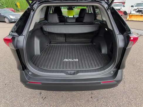 Used 2025 Toyota RAV4 XLE w/ Convenience Package AWD/4WD image 13
