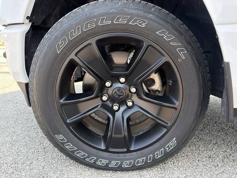 Used 2024 RAM 1500 Big Horn AWD/4WD image 7