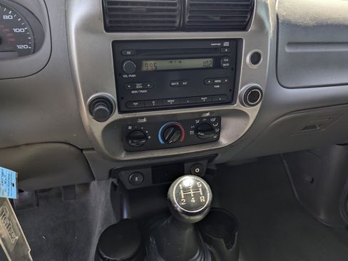 Used 2011 Ford Ranger XLT RWD image 11